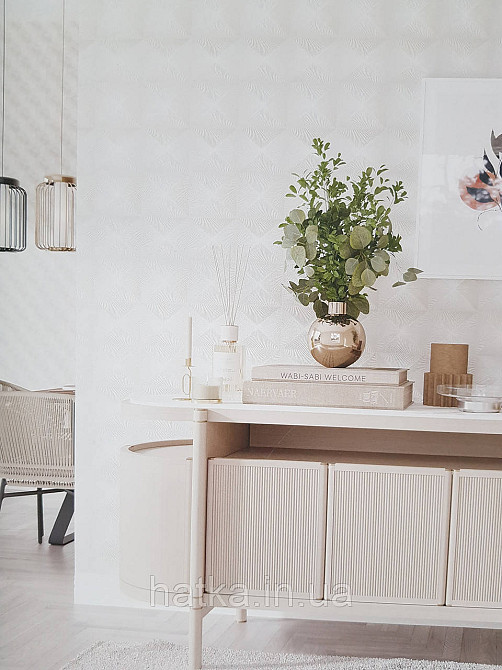 Шпалери вінілові на флізеліні Sintra Simmetria метрові геометрія фігури смуги бежеві сріблясті 524510 Київ - фото 1