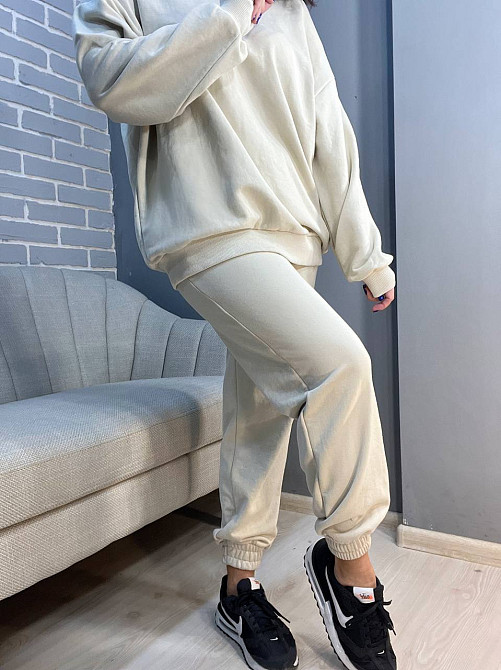 Костюм женский Quzen 470-471 свитшот и джогеры на резинке оверсайз, бежевый, S Киев - изображение 19