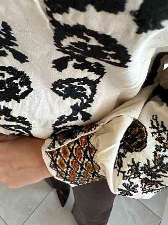 Жіноча сучасна вишиванка з вишитими рукавами бавовна 50 Одеса