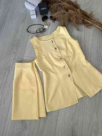 Жіночий базовий костюм-двійка: подовжений жилет і мініспідниця зі щільної костюмки Жовтий, 42/44 Одеса