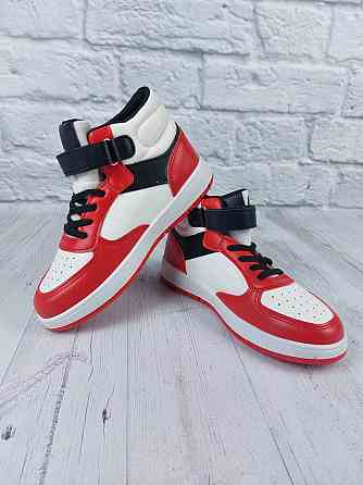 Детские демисезонные кроссовки хайтопы красно-белые для мальчиков 31,33,34,36 Николаев