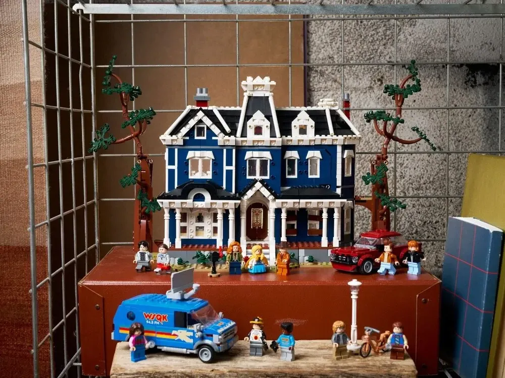 Конструктор Stranger Things: Будинок Крілу, 2593 деталей сумісний із lego-лого Київ - фото 10
