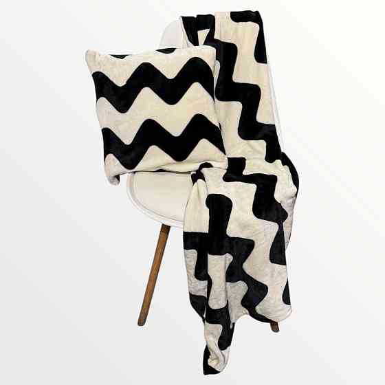 Ecotton Набір для подорожі Ecotton 2 в 1 Подушка 40х40 плед 110х140 Зіг-заг чорно-білий Киев