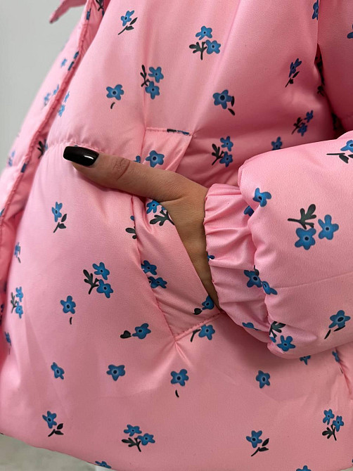 Жіноча куртка з капюшоном у квітковий принт плащівка на синтепоні Одеса - фото 8