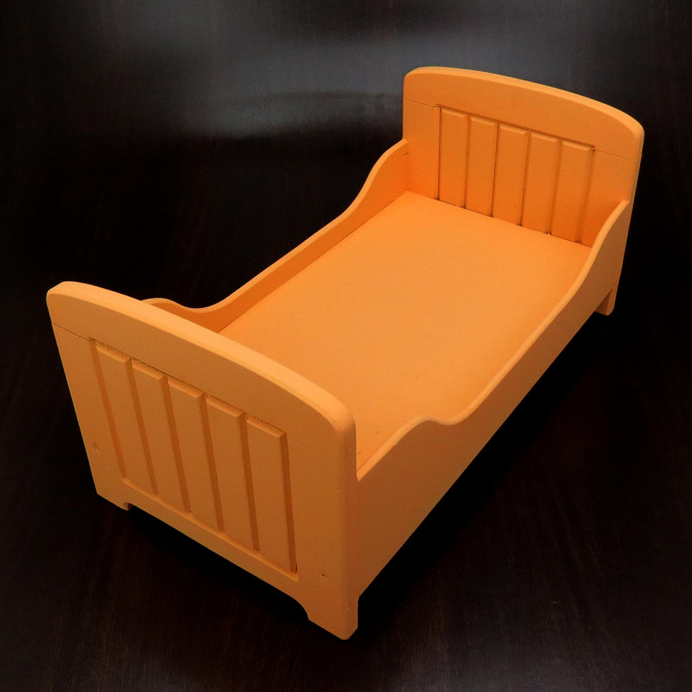 Кровать для кукол 