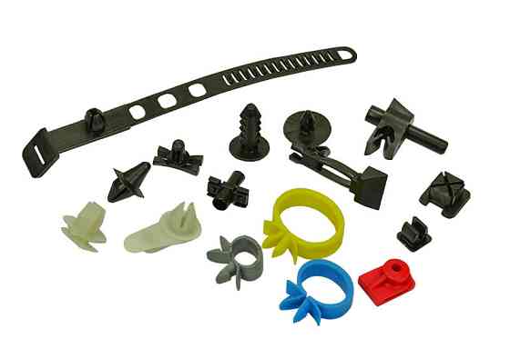 Ремкомплект кузова 2101, 2102, 2103, 2106 (хомуты, пистоны, скобы, держатели) Мукачево