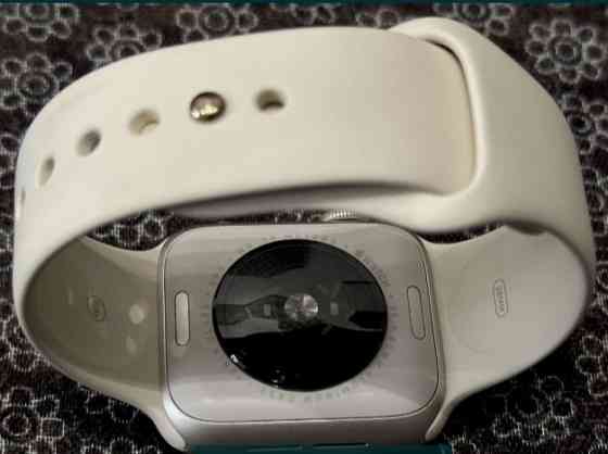 Смарт -Часы Apple Watch SE 2 40mm. Starlight Киев