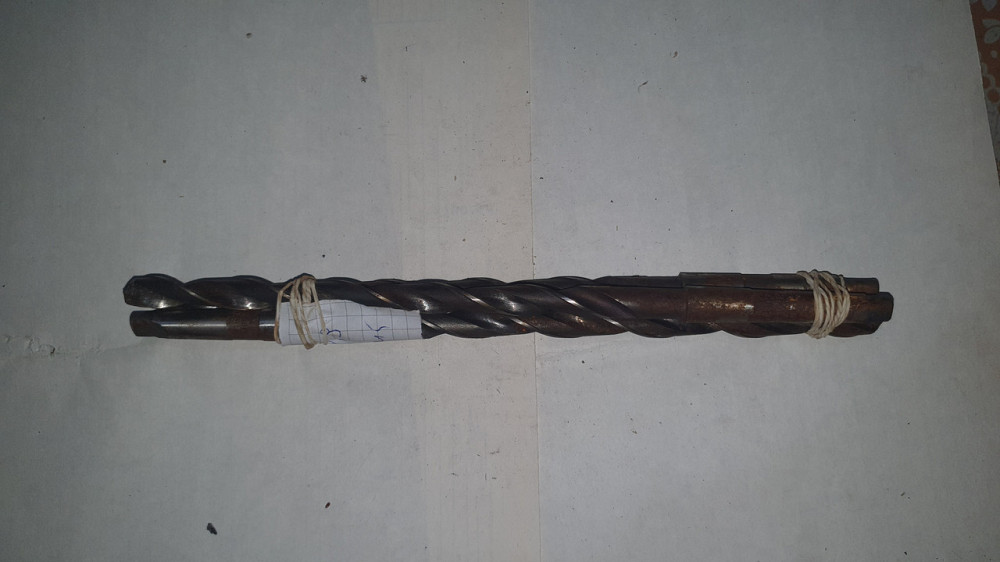 Сверло с коническим хвостовиком 10.9 мм удлиненное. Р6М5. СССР. Харьков - изображение 1