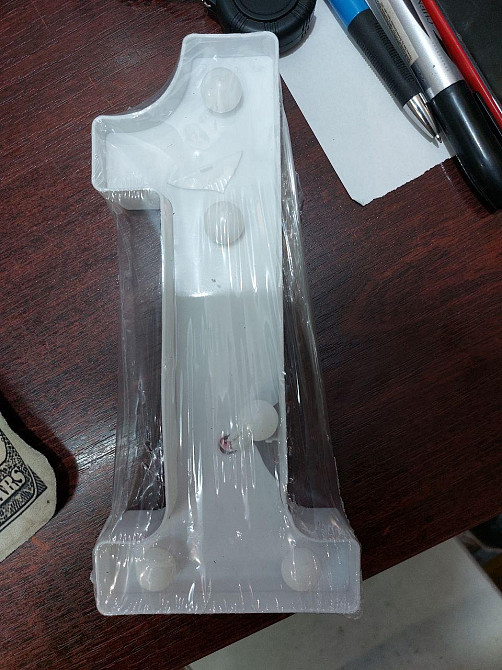 Объемная цифра 1 Led С Дефектом 21 на 10 см белый Киев - изображение 4