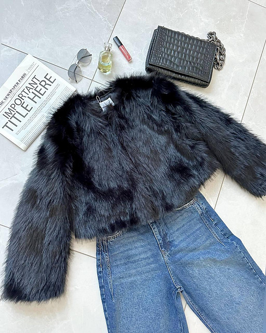 Женская укороченная оверсайз шуба без воротника искусственный мех Черный Одесса - изображение 3
