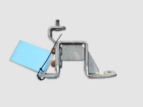 Mercedes-Benz  A2044901140 Кронштейн каталізатора до двигуна OM651 R4 2.2 cdi C-Clas W204 E-Class W212 C207 S-Class W221 CLS C218 Одесса