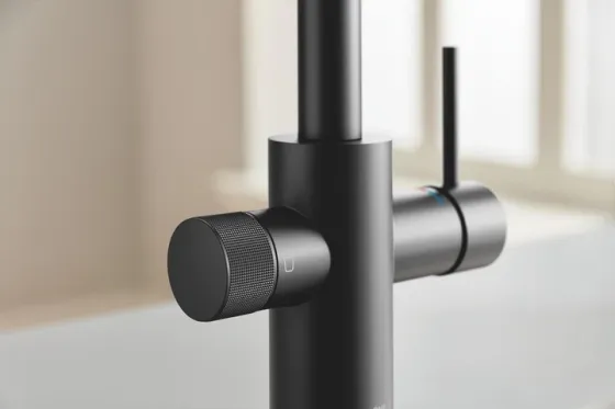 Смеситель для кухни с подключением к фильтру Grohe BLUE PURE MINTA 30590KF0 черный Киев