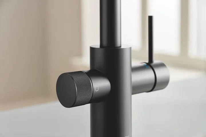 Смеситель для кухни с подключением к фильтру Grohe BLUE PURE MINTA 30590KF0 черный Киев - изображение 3