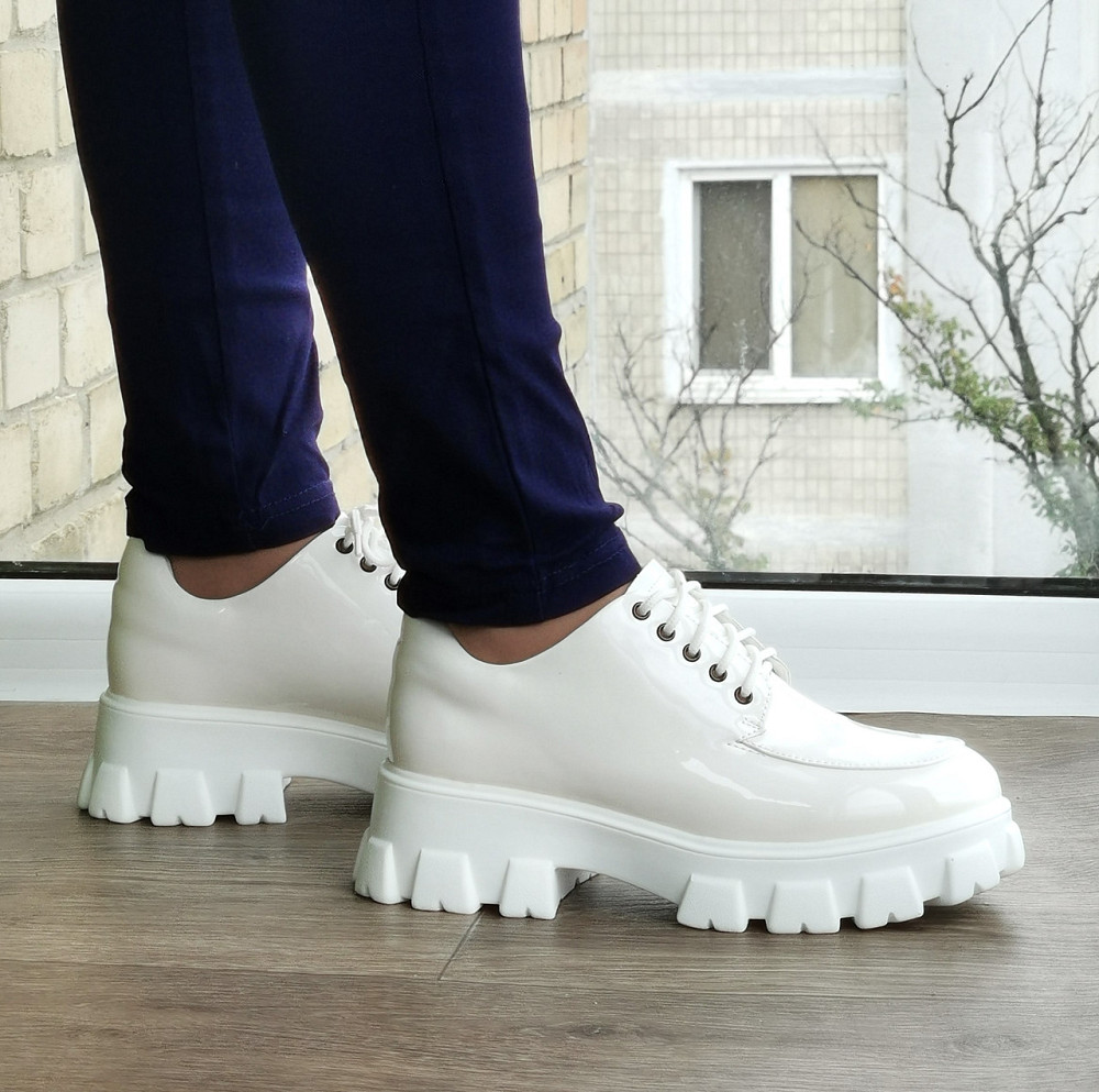 Женские Белые Туфли Кроссовки на Тракторной Броги Лаковые Оксфорды (размеры: 36,37,38,39,40,41) - 6-20 Днепр - изображение 10