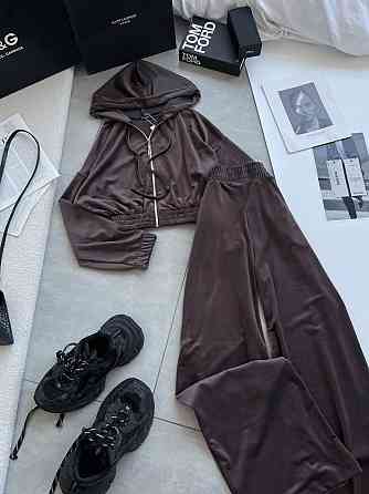 Женский прогулочный оверсайз костюм двойка: кофта и штаны турецкий велюр. Шоколадный Одесса
