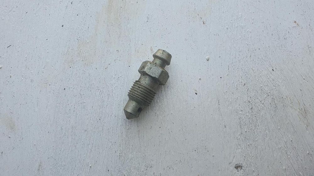 Штуцер гальмівного циліндра Москвіч-412, Москвіч-2140. СРСР. Харків - фото 1