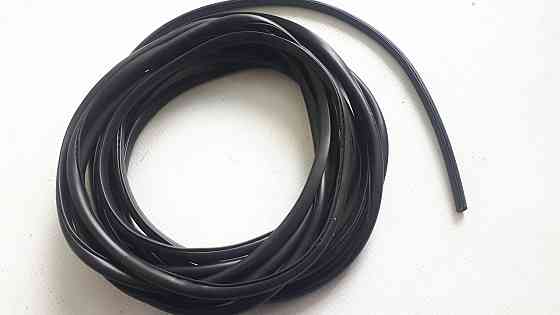 Захист торця дверей силікон 5м. чорна Винница