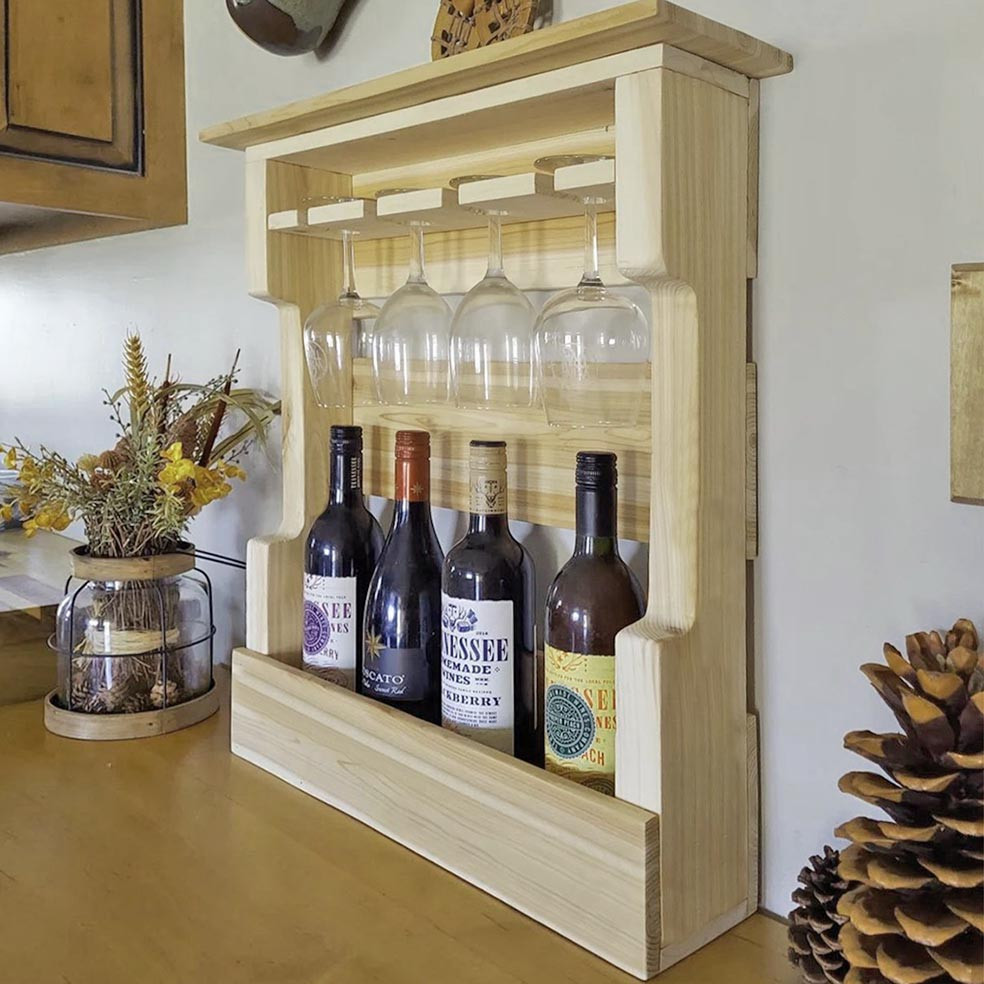Настенная винная полка 