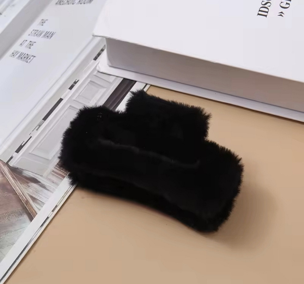 Заколка крабик из меха 10 см Черный Смела - изображение 1