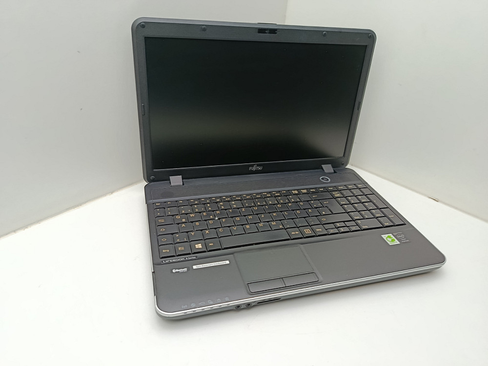 Ноутбук Fujitsu LifeBook A512 Pentium 2020m\4\0\ АКБ+ (товар вживаний) Луцьк - фото 1