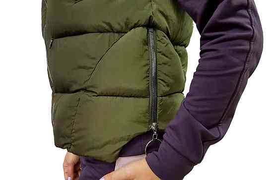 Женская короткая жилетка Киев