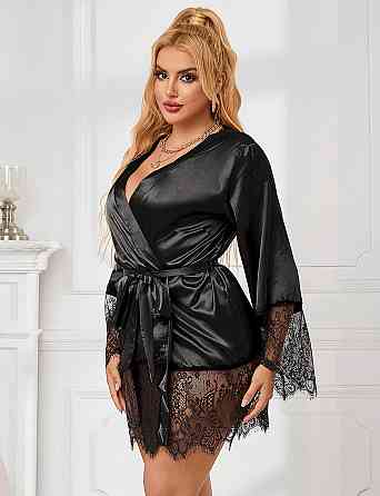 Халат черный с поясом и вставками кружева Star Night стринги в комплекте, XS/S Sex Aura Киев