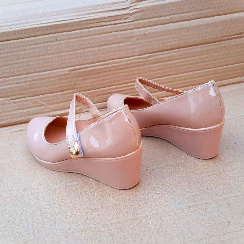 -Жіночі Туфлі на Танкетці Бежеві на Платформі Лакові Шкіряні (розміри: 37,39,40,41,42) — 6-13 Дніпро - фото 7