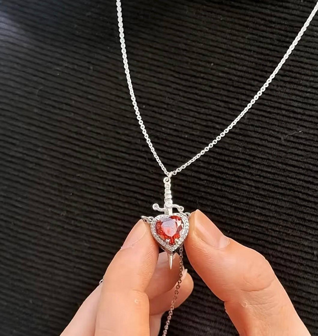 Парные кулоны сердце и меч, подвески для двоих, набор 2 цепочки, красный камень Киев - изображение 4