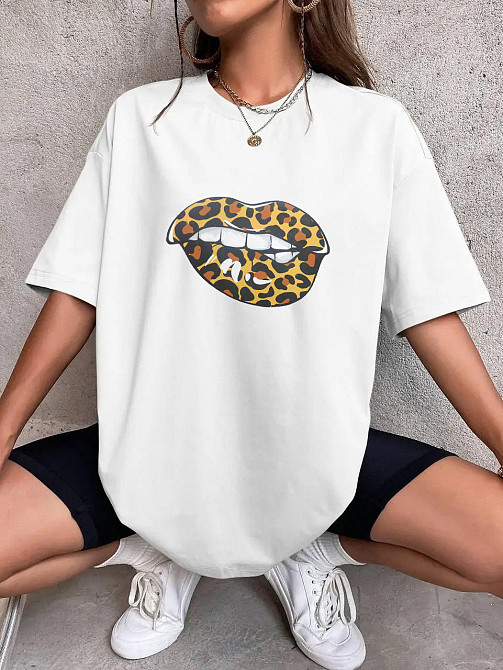 Футболка оверсайз жіноча довга з малюнком Білий Губи 46/48 Харків - фото 1