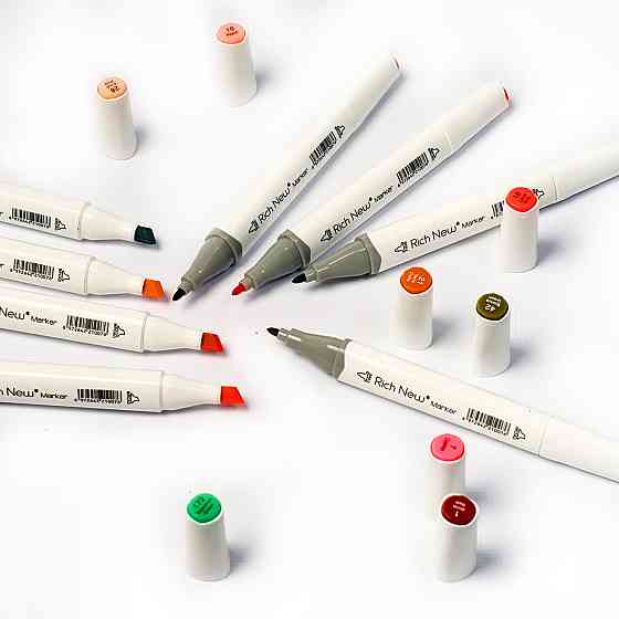 Набір якісних маркерів Rich New для малювання і скетчинга на спиртовій основі 30 квітів у чорній сумці Кам'янець-Подільський