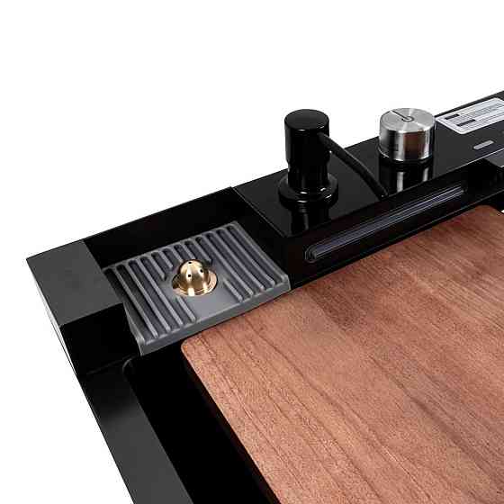 PLATINUM Кухонна мийка CM 75*46C PVD чорна Platinum Handmade "ВОДОСПАД" (Декор) Киев