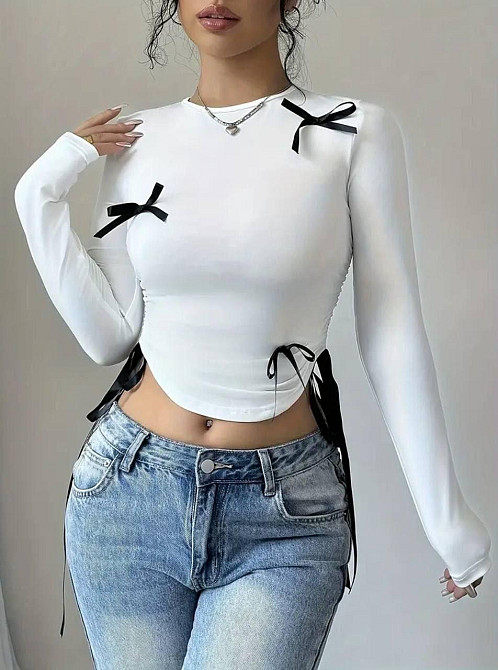 Жіночий елегантний топ із довгими рукавами та вишуканими чорними бантиками віскоза Одеса - фото 1