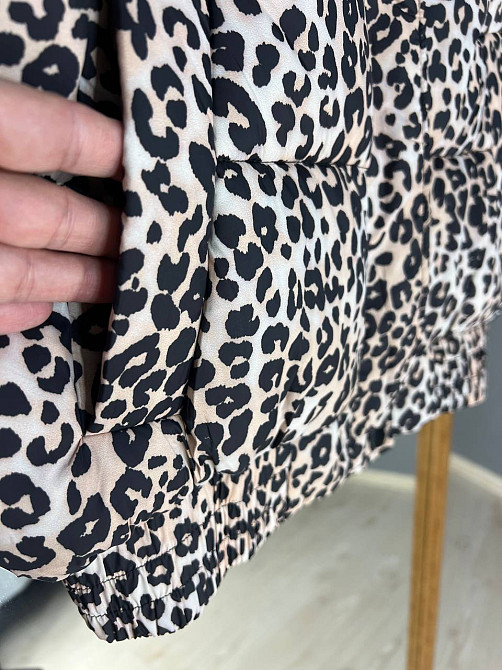 Куртка жіноча Lady Yep 9006 коротка з капюшоном леопардовий принт на резинці демісезонна бежева, бежевий, 44 Київ - фото 17