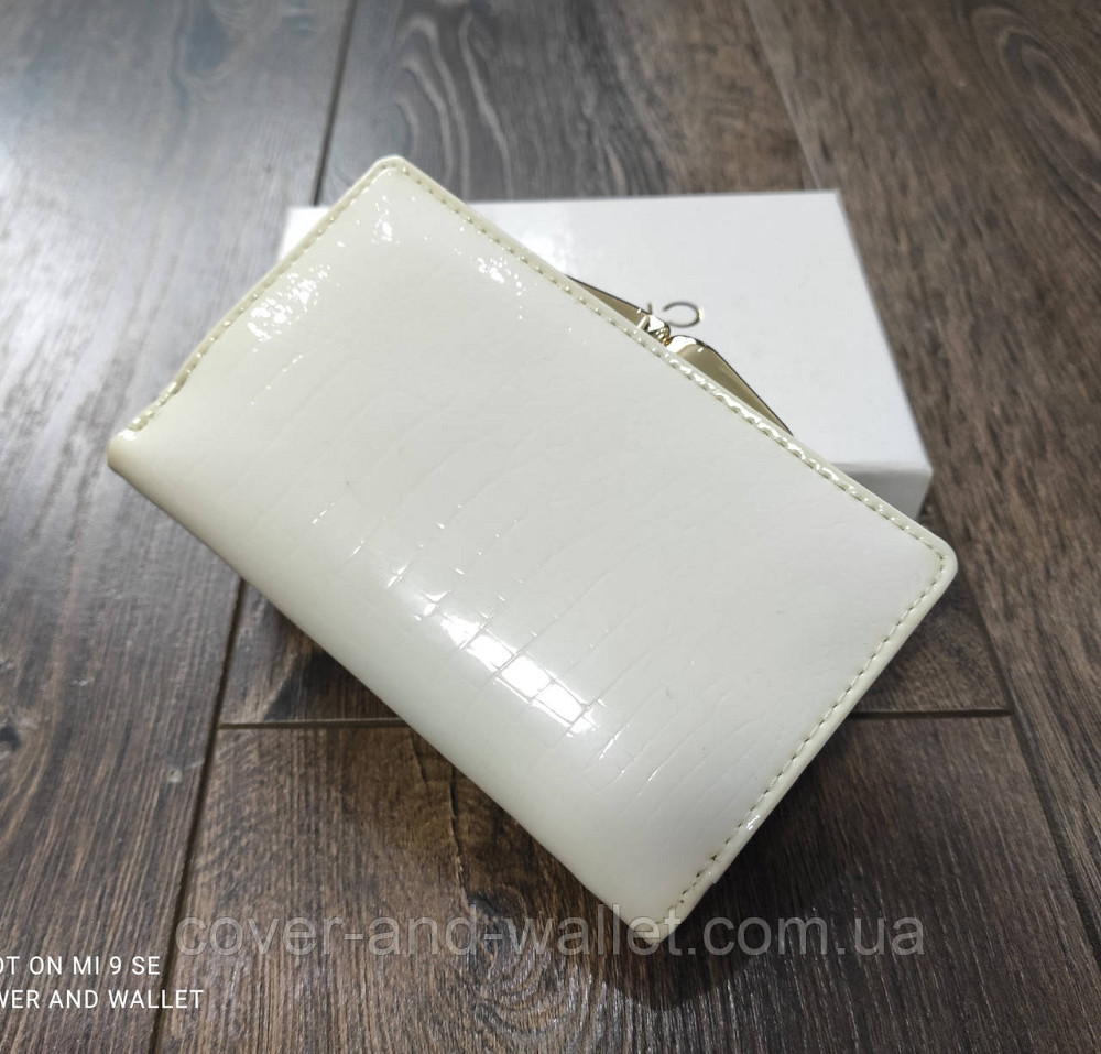 Компактный женский кошелёк под кожу крокодила белого цвета CH 8003 Киев - изображение 8