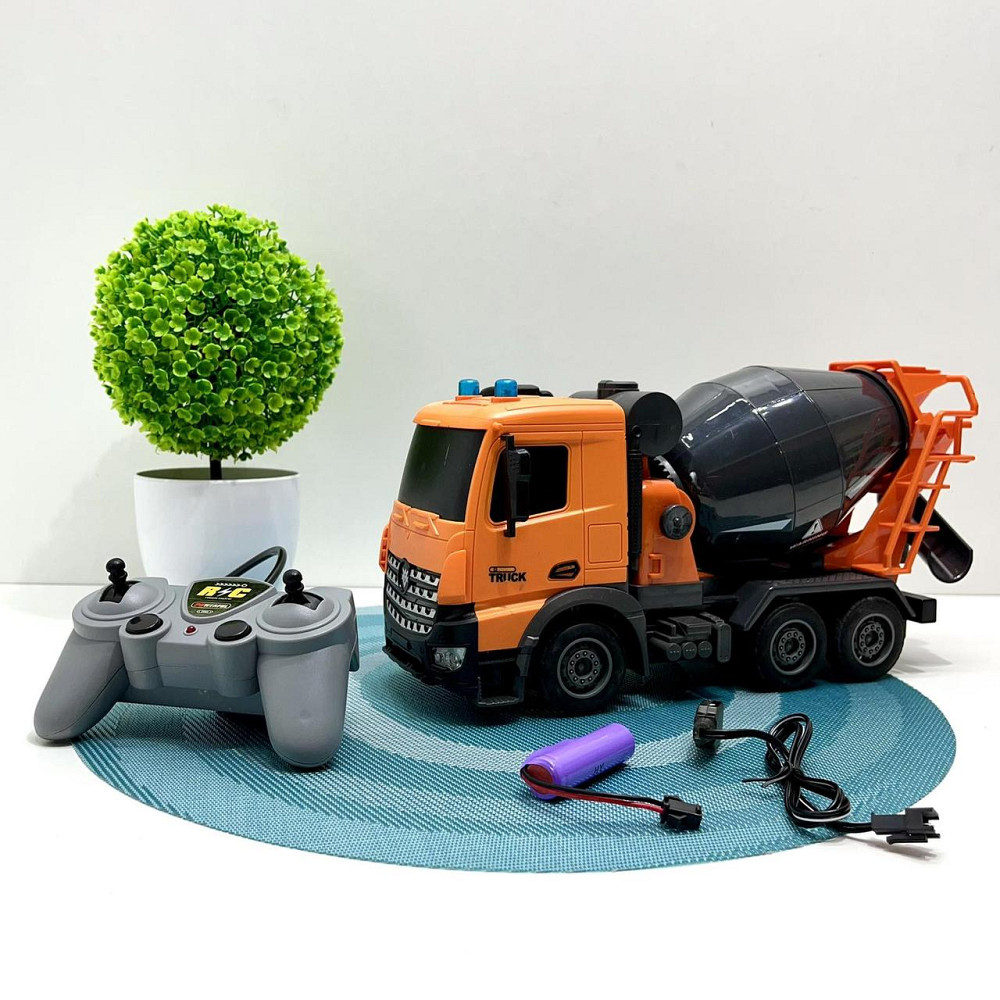 Бетонозмішувач на радіокеруванні акумулятор 3.7 V підсвічування звуки рухомі елементи USB – кабель Помаранчева (YJ-076-3) Чернігів - фото 1