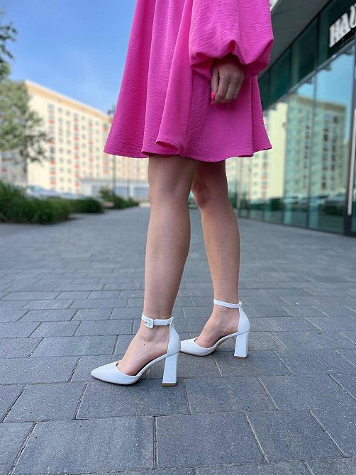 L&M Босоніжки на літо жіночі на підборах зі штучної шкіри із закритим носком білі L&M Y102-3 р. Киев - изображение 4