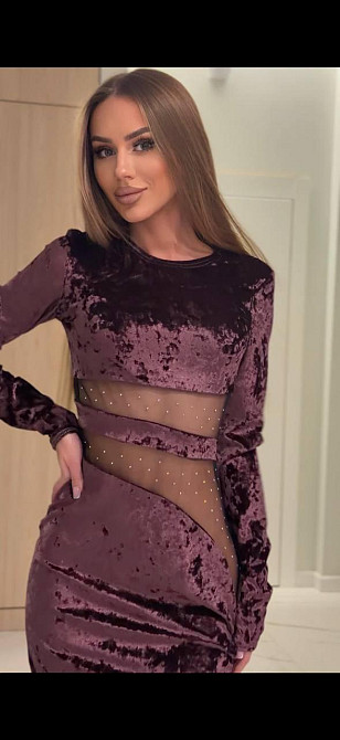 Жіноче святкове, привабливе мідіплаття з м'якого оксамиту зі вставками сітки з камінчиками Сливовий, 44/46 Одеса - фото 8