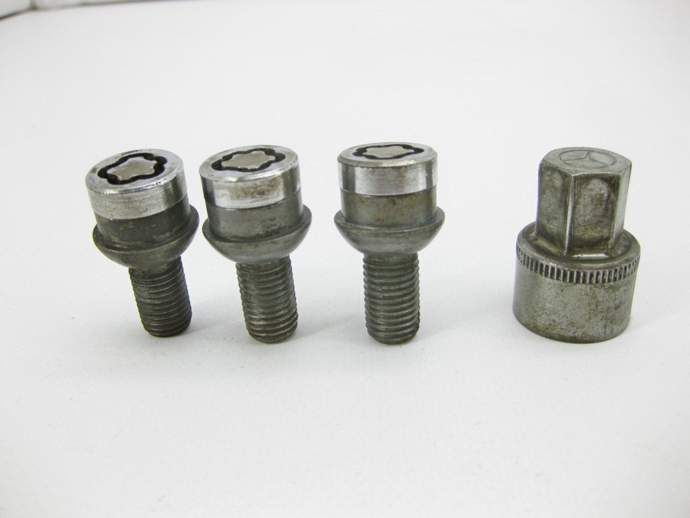 Mercedes-Benz  B66470153 Комплект секретних ступичних болтів M12 x 1.5 x 21 мм C-Class W203 CLK C208 SLK R170 R171 Одесса - изображение 3