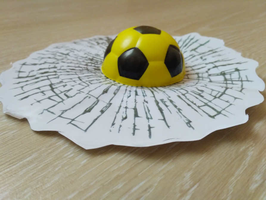 М'яч футбольний жовтий у вікні авто наклейка прикол Київ - фото 7