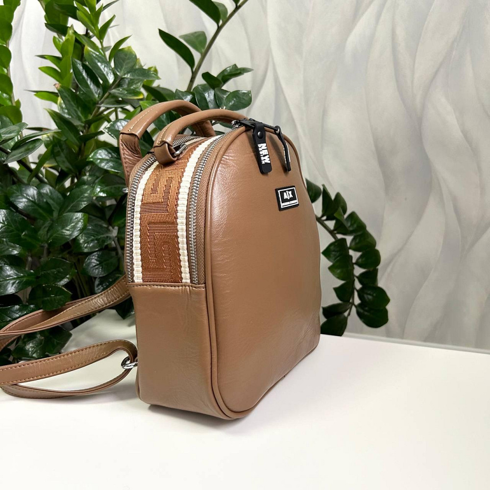 Брендовая женская сумка-рюкзак. Женская сумка рюкзак маленькая через плечо. Киев - изображение 4