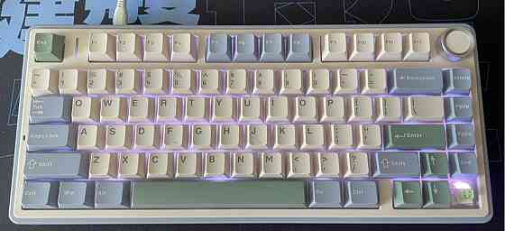 Бездротова Клавіатура: Aula F75. Харків