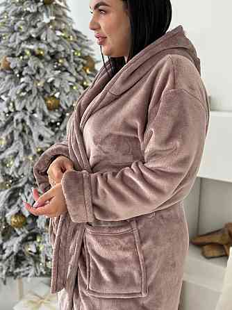 Жіночий теплий махровий халат plus size батал на запах з капюшоном з довгим рукавом і кишенями довгий для дому пудровий Одеса