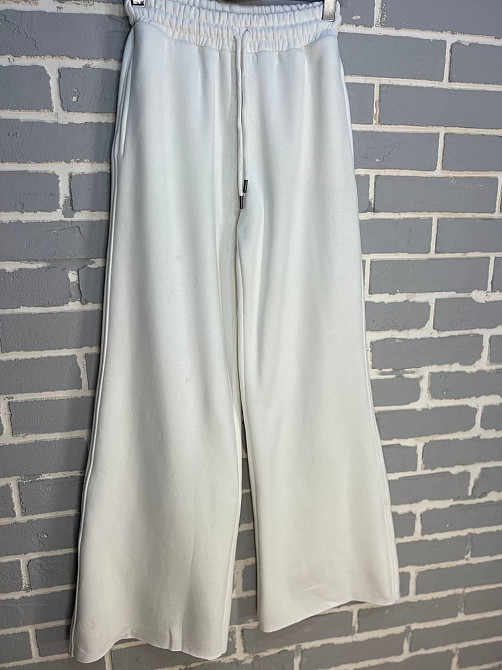 Штани жіночі Quzen 388 спортивні палаццо широкі вільні від стегна утеплені на флісі білі, білий, S Київ - фото 16