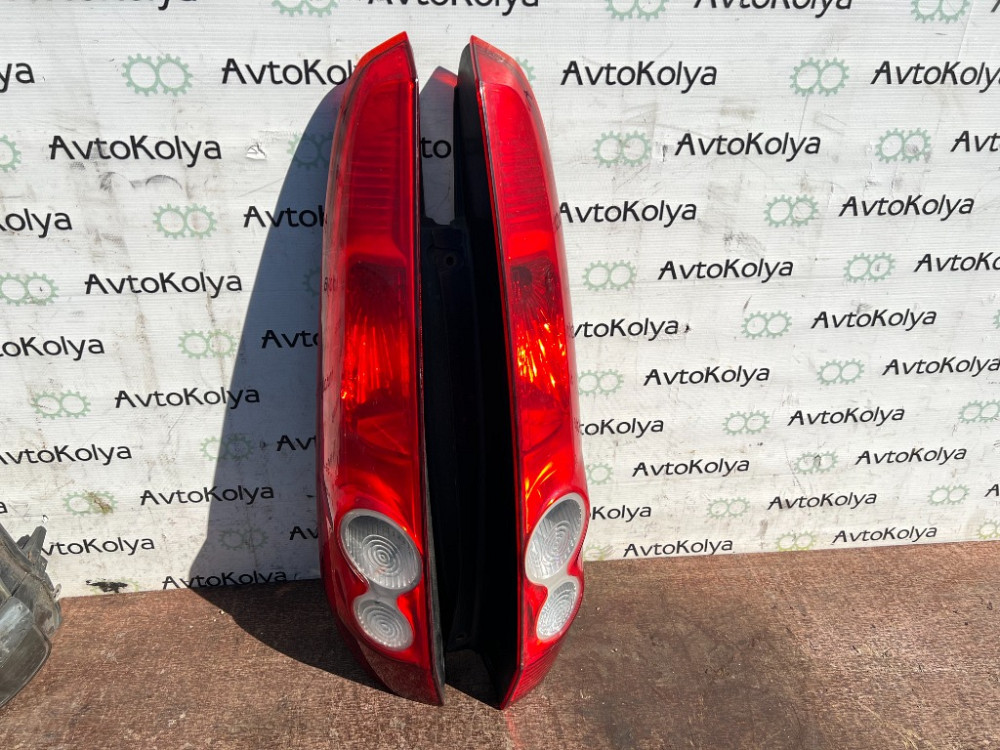 Ліхтар задній правий Ford Fiesta MK6 2006-2008 Ковель - изображение 1