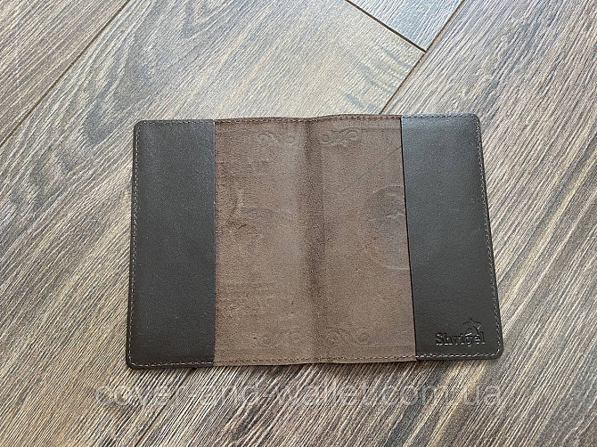 Шкіряна обкладинка для паспорта карта світу коричнева ST Leather Київ - фото 3