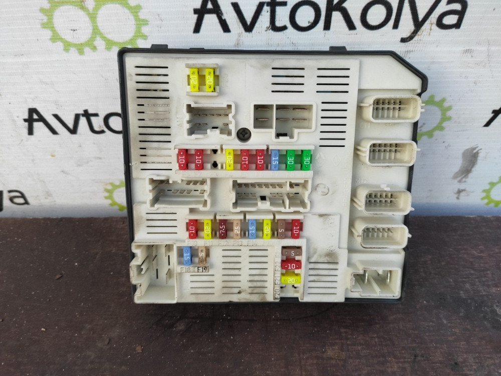 Блок запобіжників Renault Megane III 2008-2015 (284B60008R) Ковель - фото 7