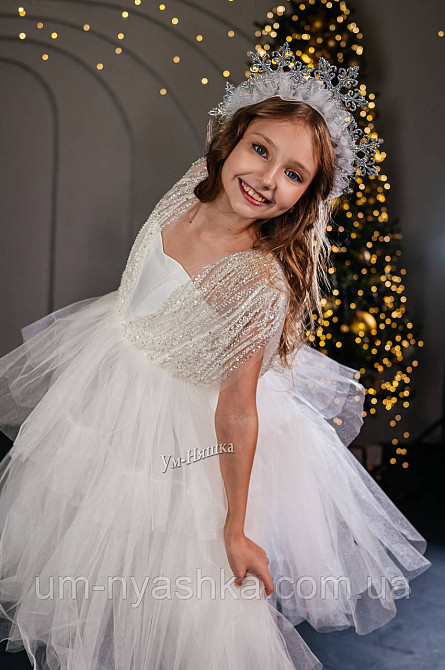 Нарядное белое платье на рост 134-146 Кривой Рог - изображение 1