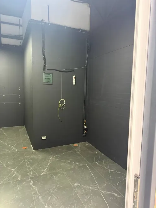 Сдается помещение рядом с АТБ, Донецкое шоссе 121 Вода, канализация (су нет, но можно сделать), собственная детская площадка и парковка. Днепр - изображение 1