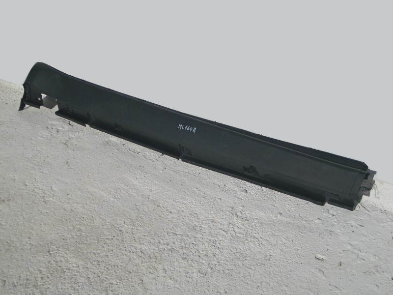 Mercedes-Benz  A1646900240 Порог пластиковий правий з напрямними ML W164 Одеса - фото 3