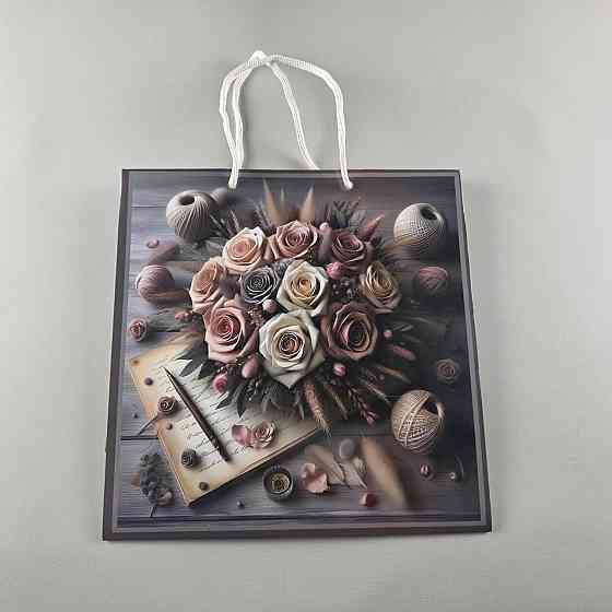 Пакет паперовий подарунковий квадратний 23*24*10 (артKV-075) (12 шт.) Харків